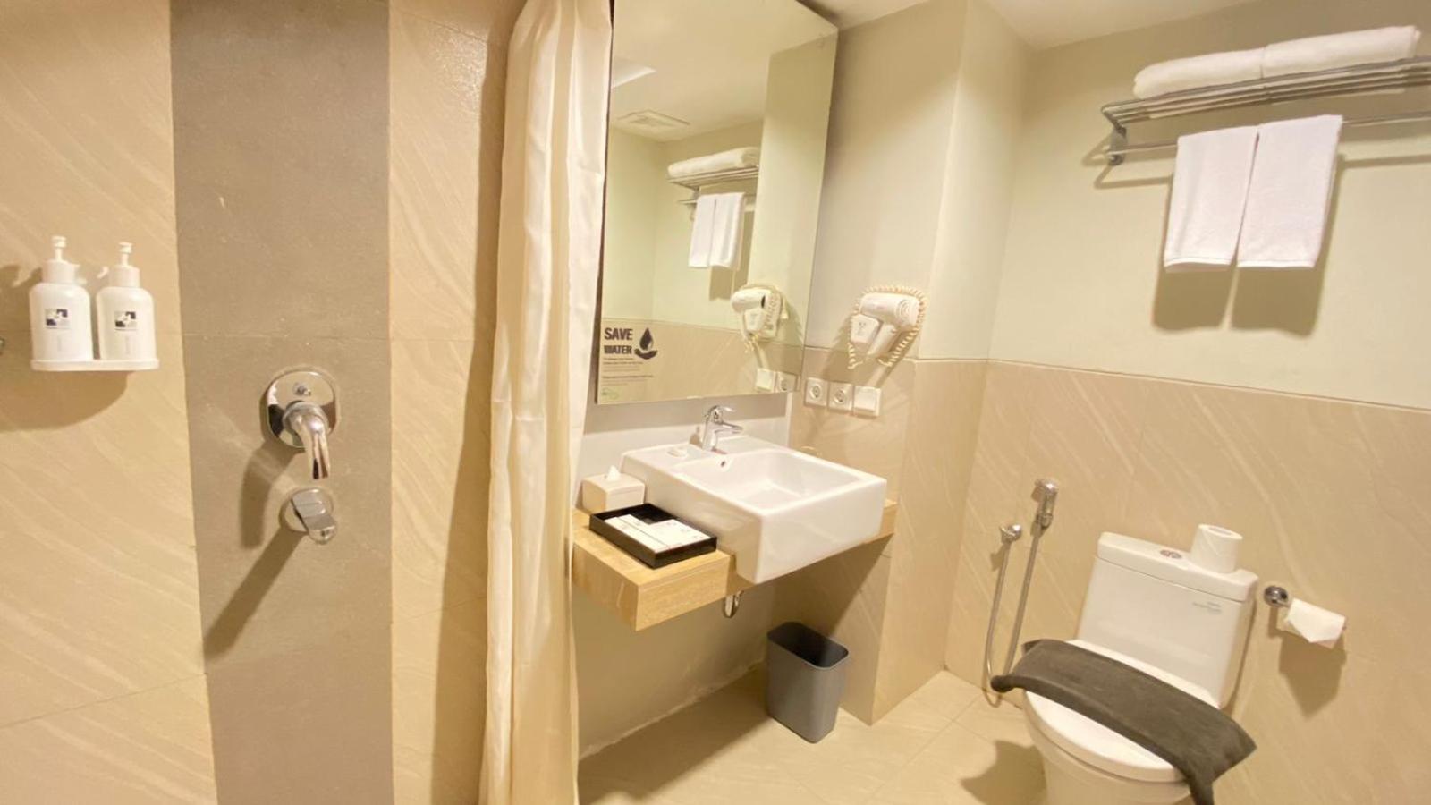 Bogor Icon Hotel&Convention Esterno foto